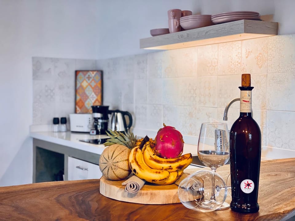 Kitchen or kitchenette, kitchen, kitchen