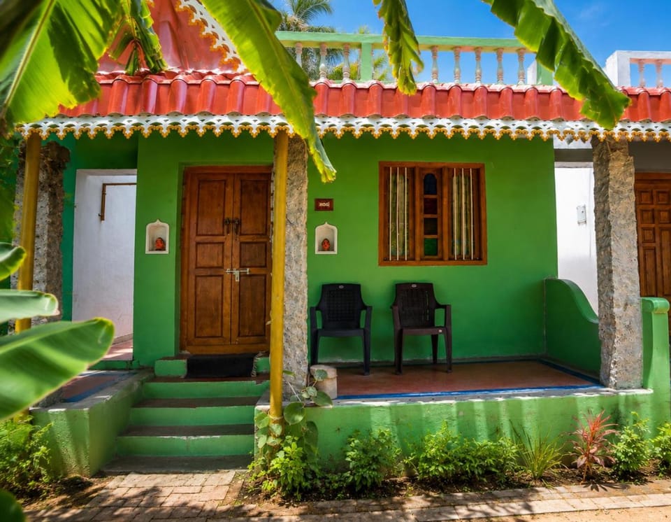 Facade/entrance, Garden, Garden view