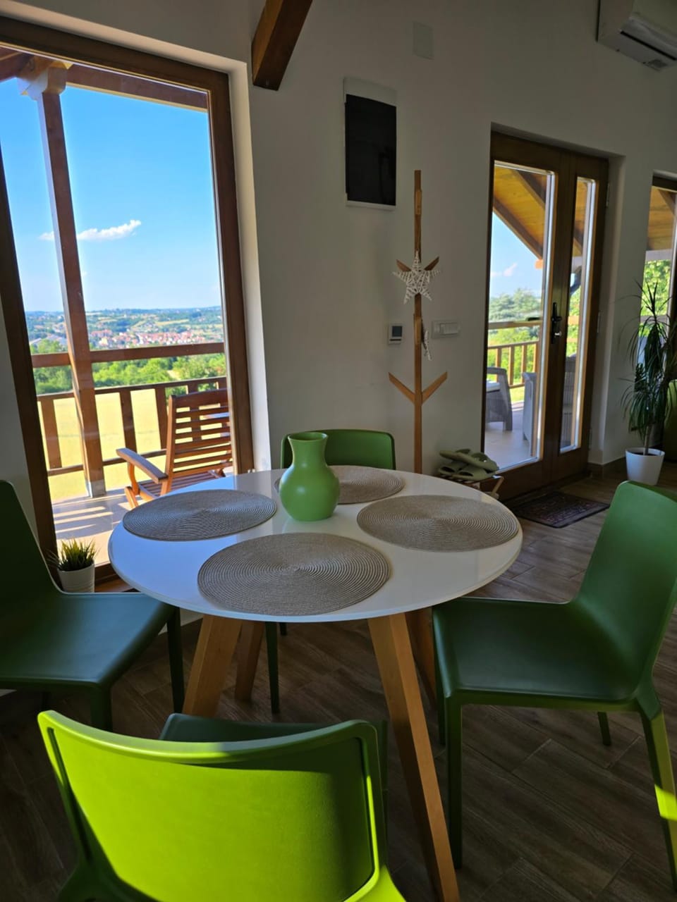 Balcony/Terrace, Dining area