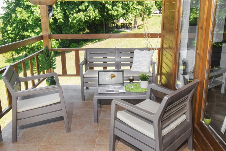 Day, Garden, View (from property/room), Balcony/Terrace, Seating area