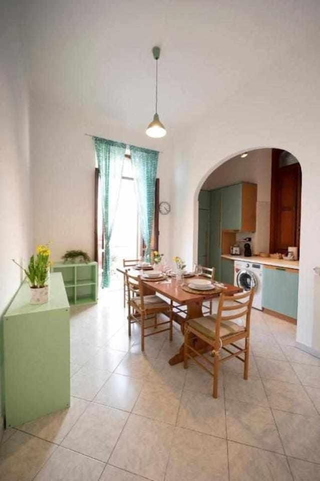 Alloggio in palazzina stile Liberty Fronte Mare Apartment in Nettuno