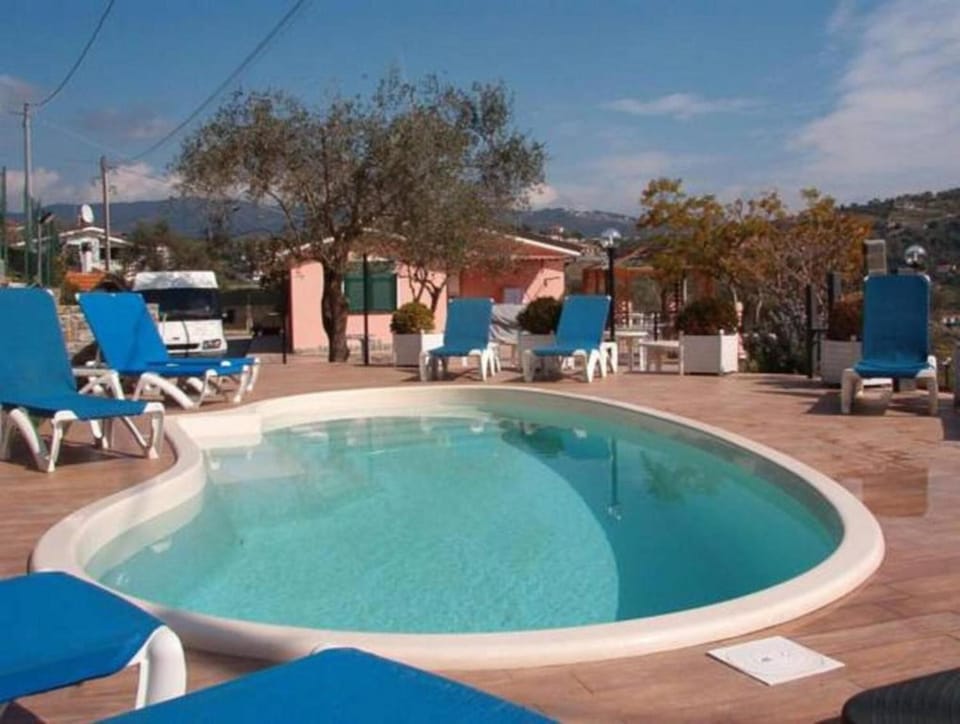 Property building, Swimming pool