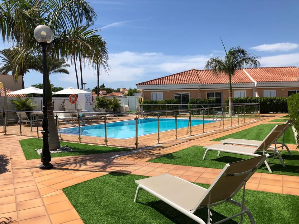 Garden, Swimming pool