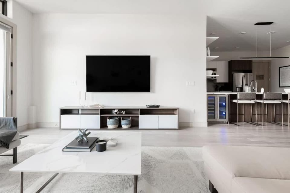 Gameday Oasis - Private Balcony - Jefferson Park - Tesoro House in Denver