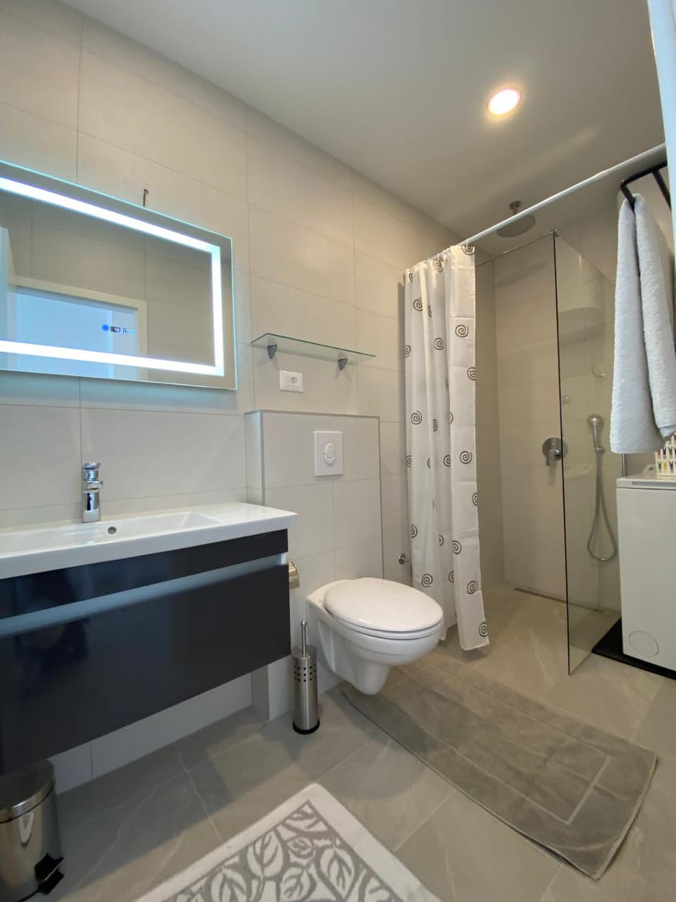 Shower, Toilet, Bathroom