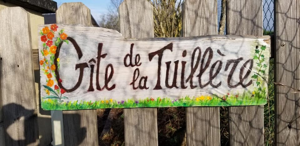 Gîte de la Tuillère, maison contemporaine en bois avec vue et piscine House in Nouvelle-Aquitaine