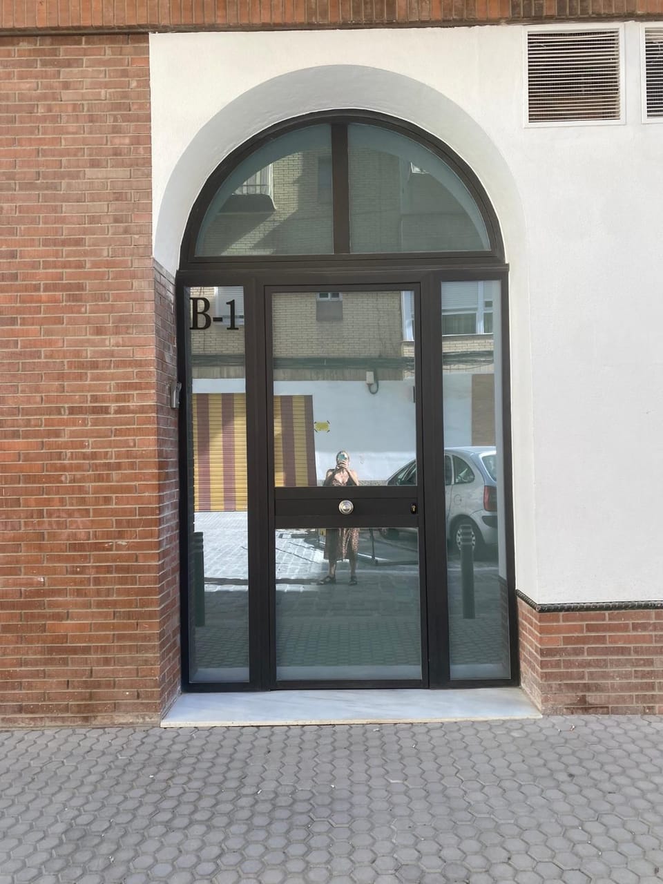 Facade/entrance