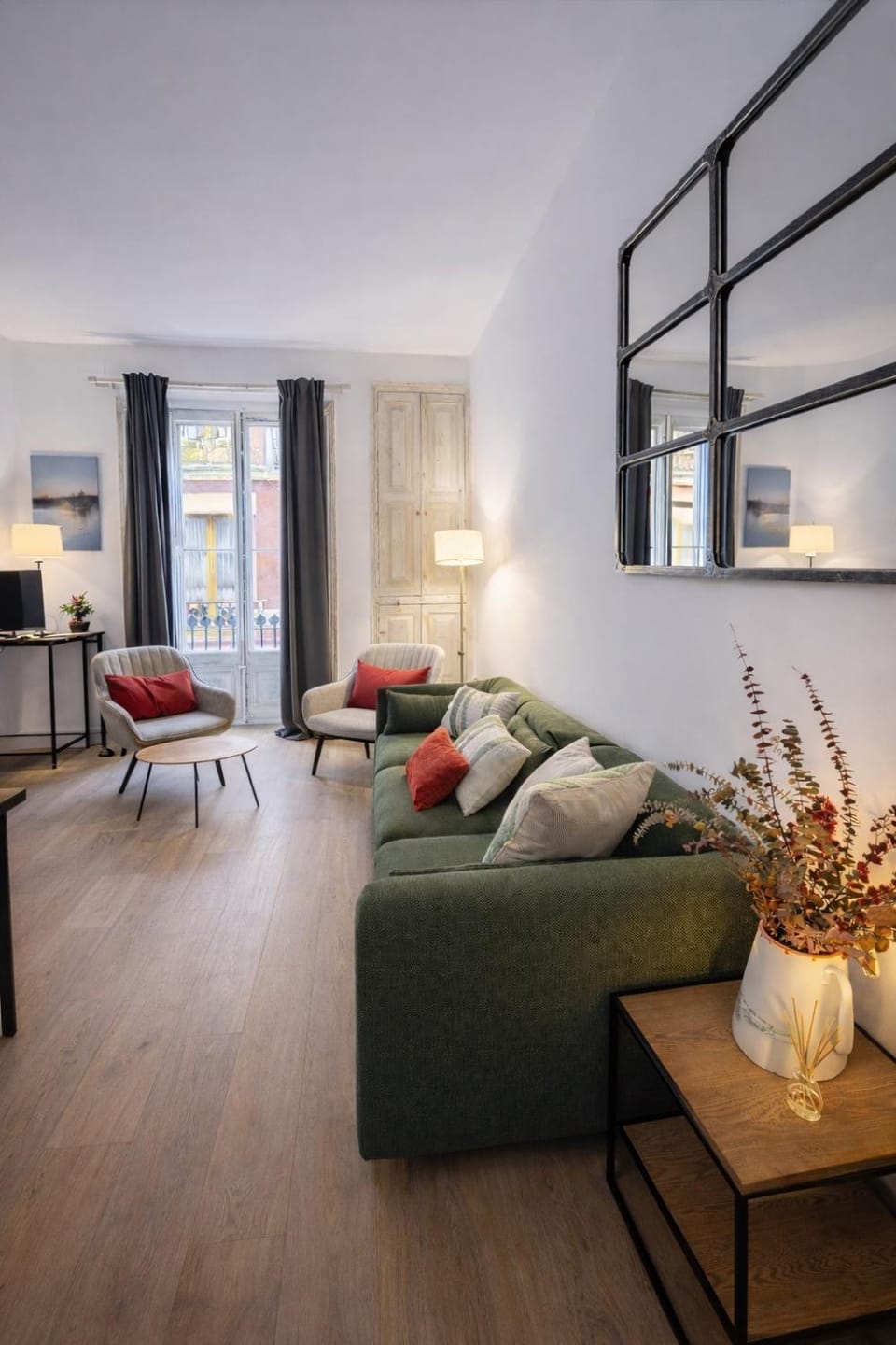 Living room, Seating area