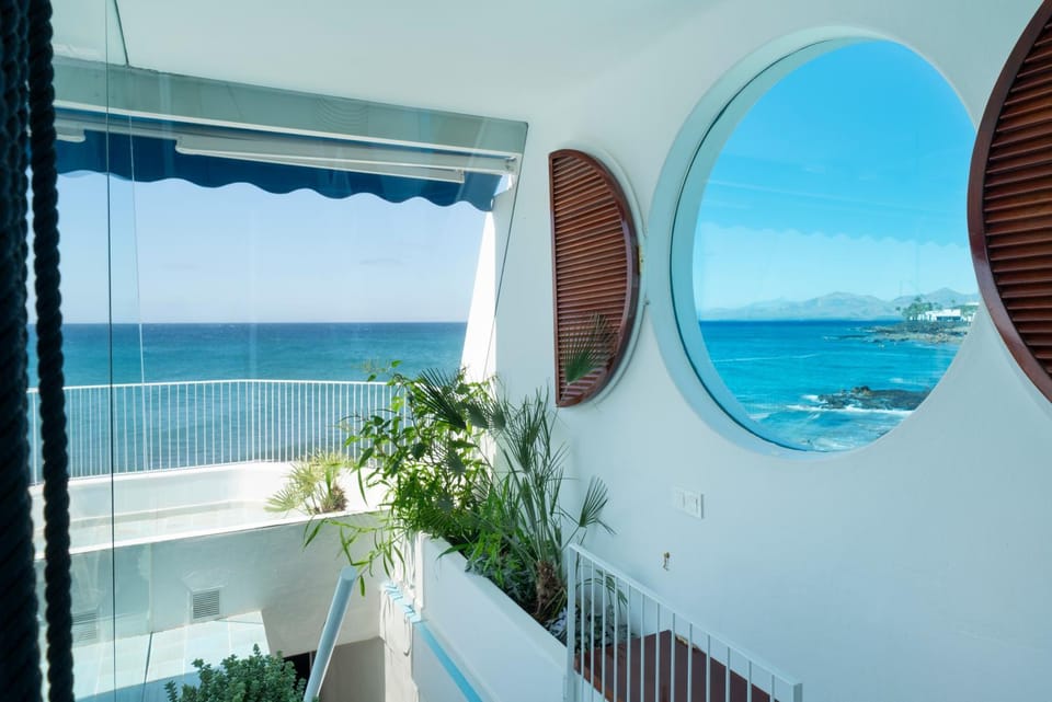 Luxury Sea Front Caleton 40 Villa in Puerto del Carmen