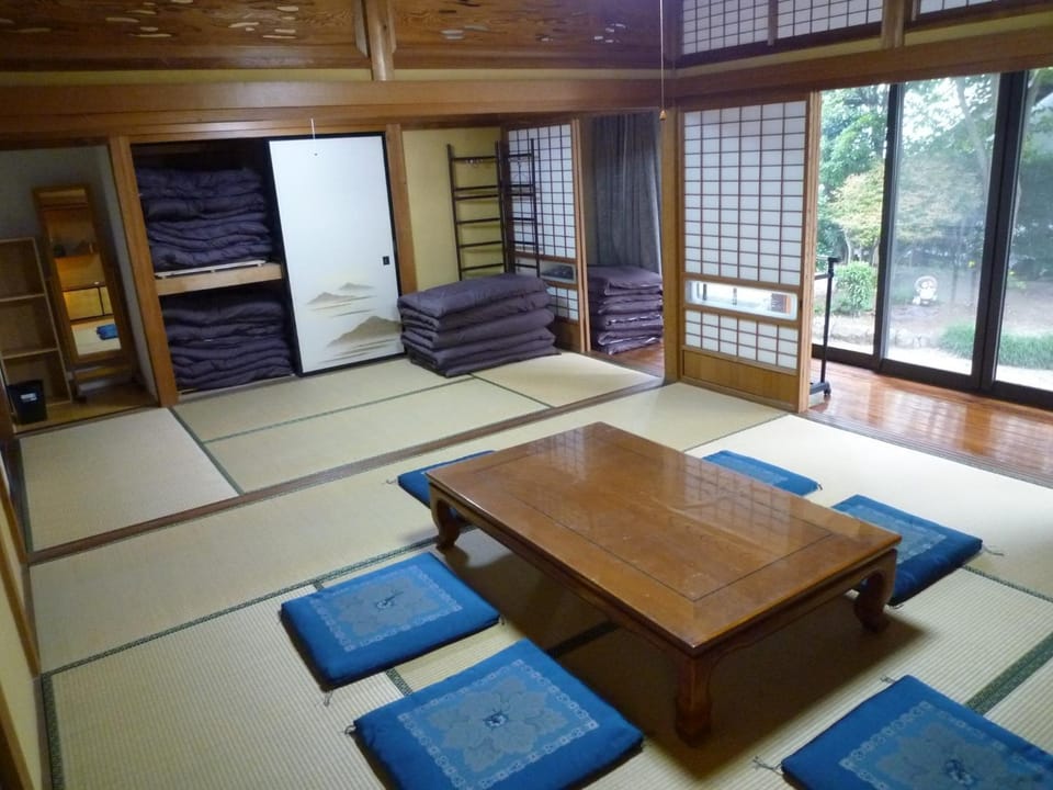 GuestHouse AZMO - Vacation STAY 22715v Bed and Breakfast in Japan