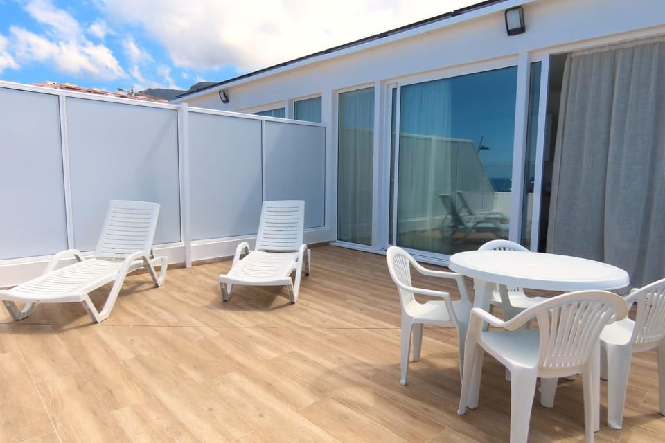 Day, View (from property/room), Balcony/Terrace, sunbed