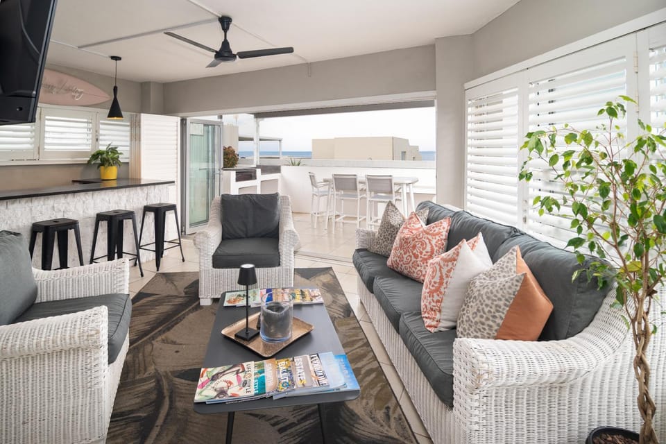 Ballito Beachfront Villa, LOAD SHEDDING FRIENDLY Apartment in Dolphin Coast