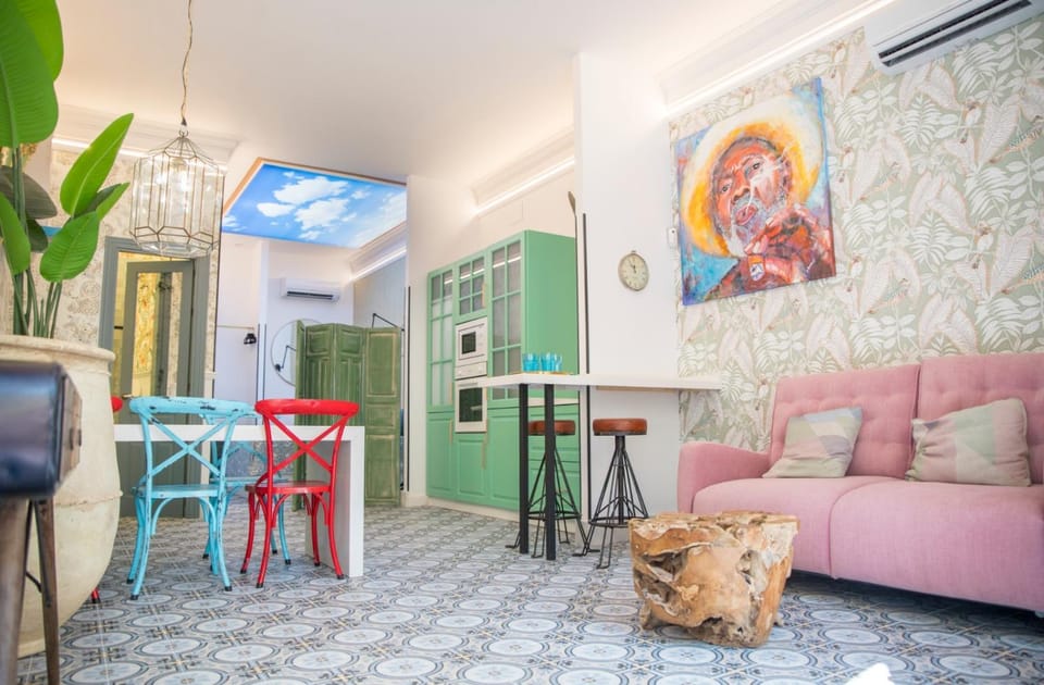 Living room, Dining area