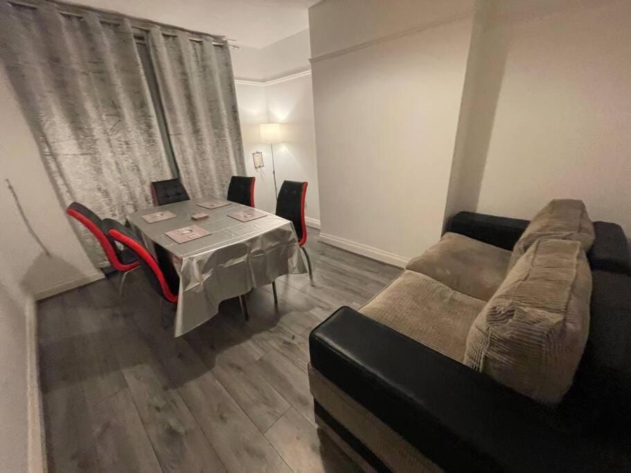 Large Beautiful 3 Bed house in City of Birmingham House in Metropolitan Borough of Solihull