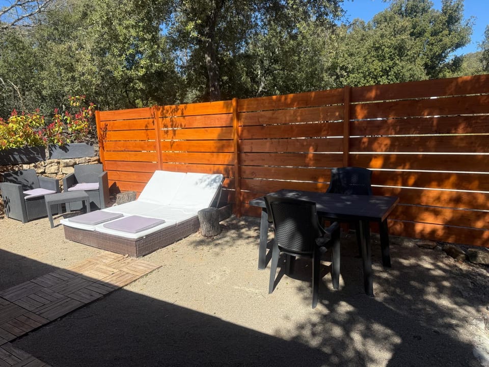 Le Cocon en pierre au coeur du Verdon et son spa en supplément gîte "Le Repos Des Chênes" House in Aups