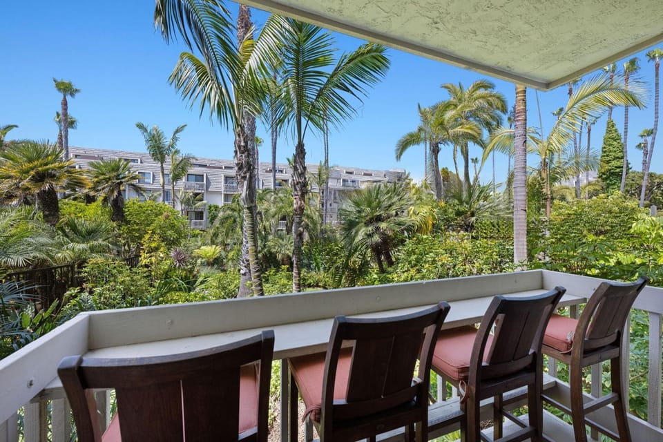 C109 - Sea Breeze - On-the-Sand House in Oceanside