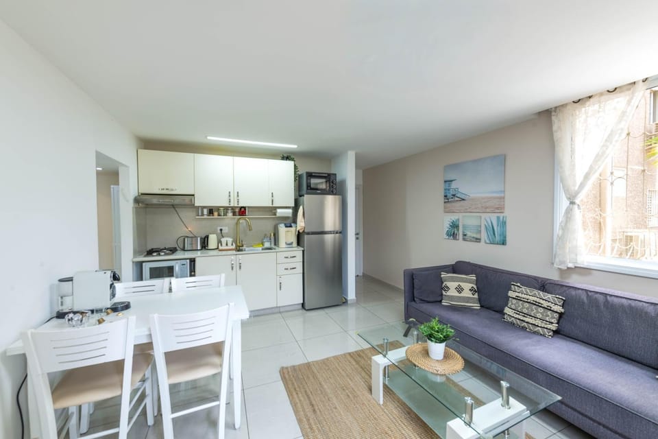 Fully Equipped In A Central Location Apartment in Eilat