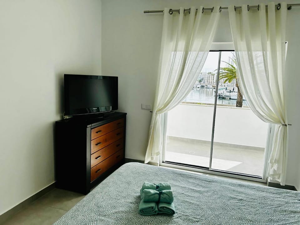 Lagos Marina View studio apartment on main avenue Apartment in Lagos