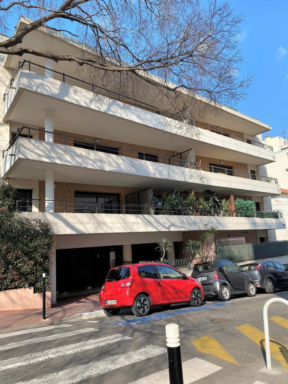 Property building, Facade/entrance