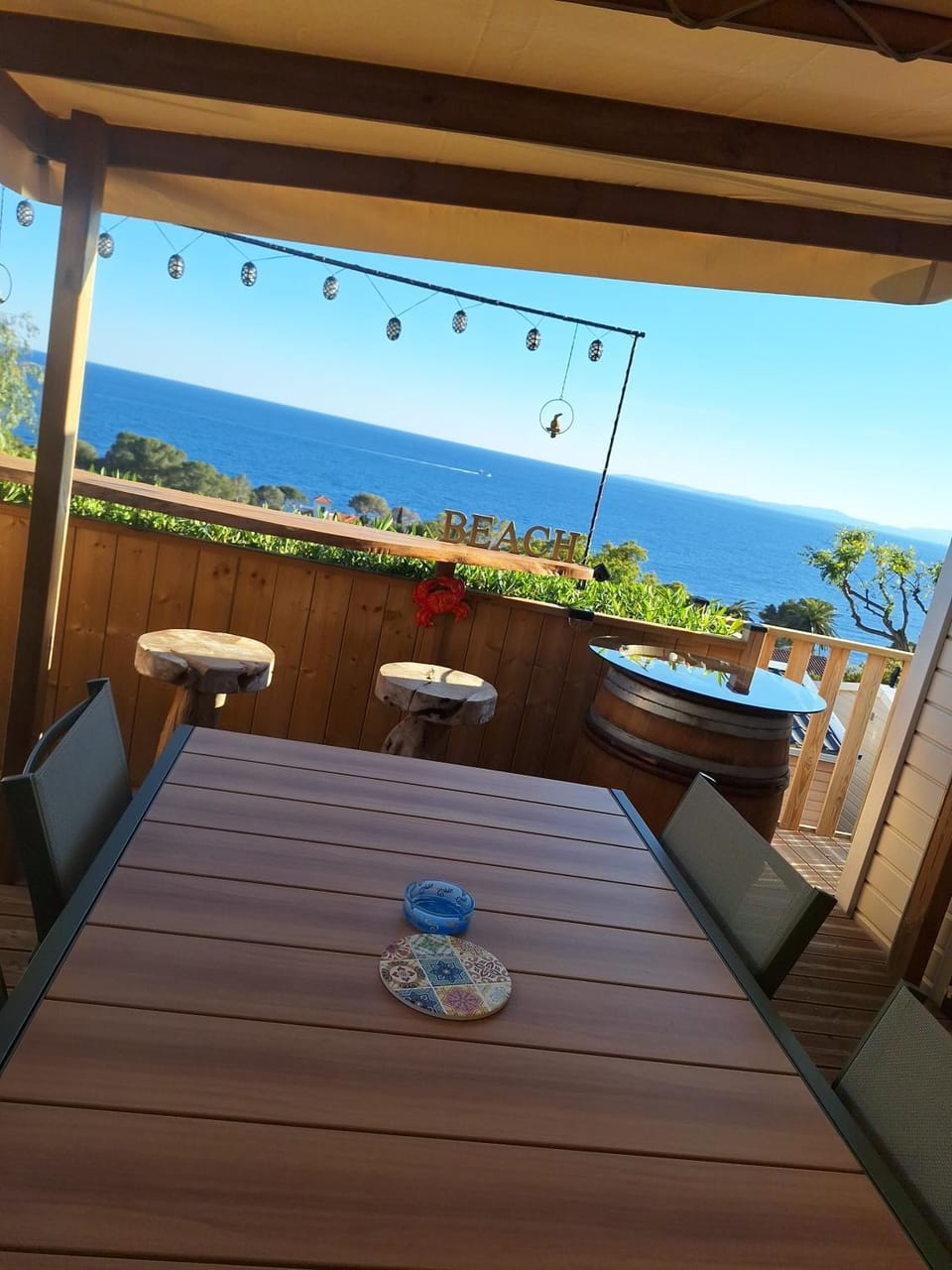 View (from property/room), Dining area, Sea view