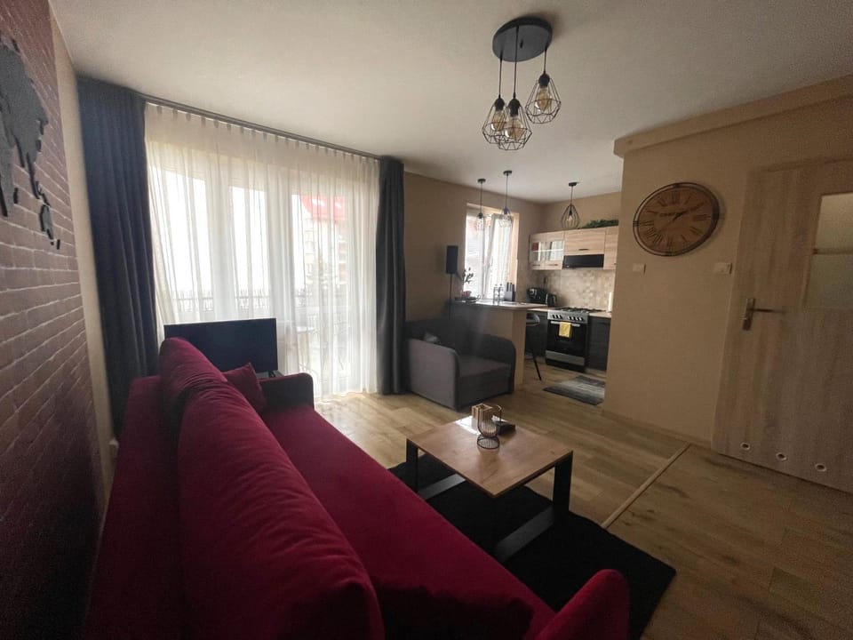 Communal lounge/ TV room, Bed, Living room