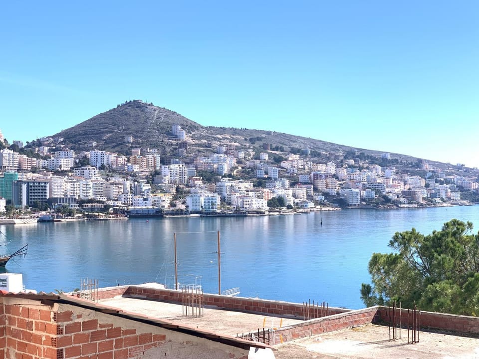 Sea View Apartment! 1min walk from Sea&Promenade! Apartment in Sarandë