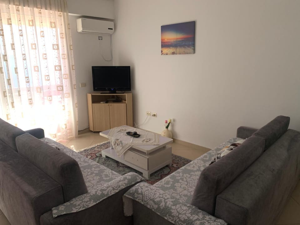 Sea View Apartment! 1min walk from Sea&Promenade! Apartment in Sarandë