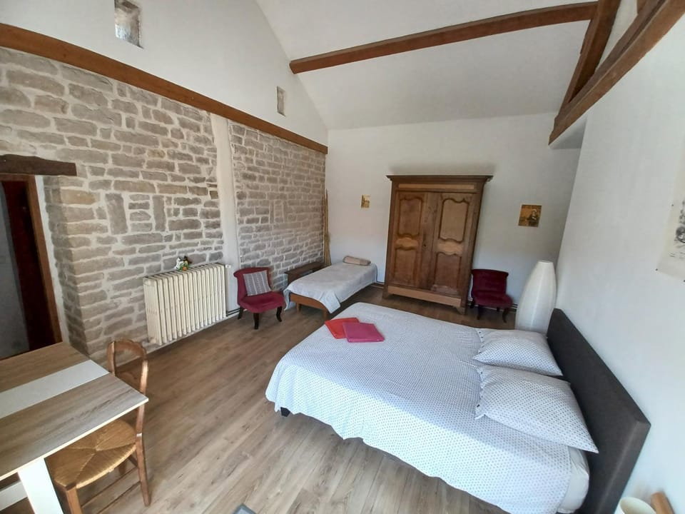 2 chambres au calme à la Maison des Bambous Bed and Breakfast in Dijon
