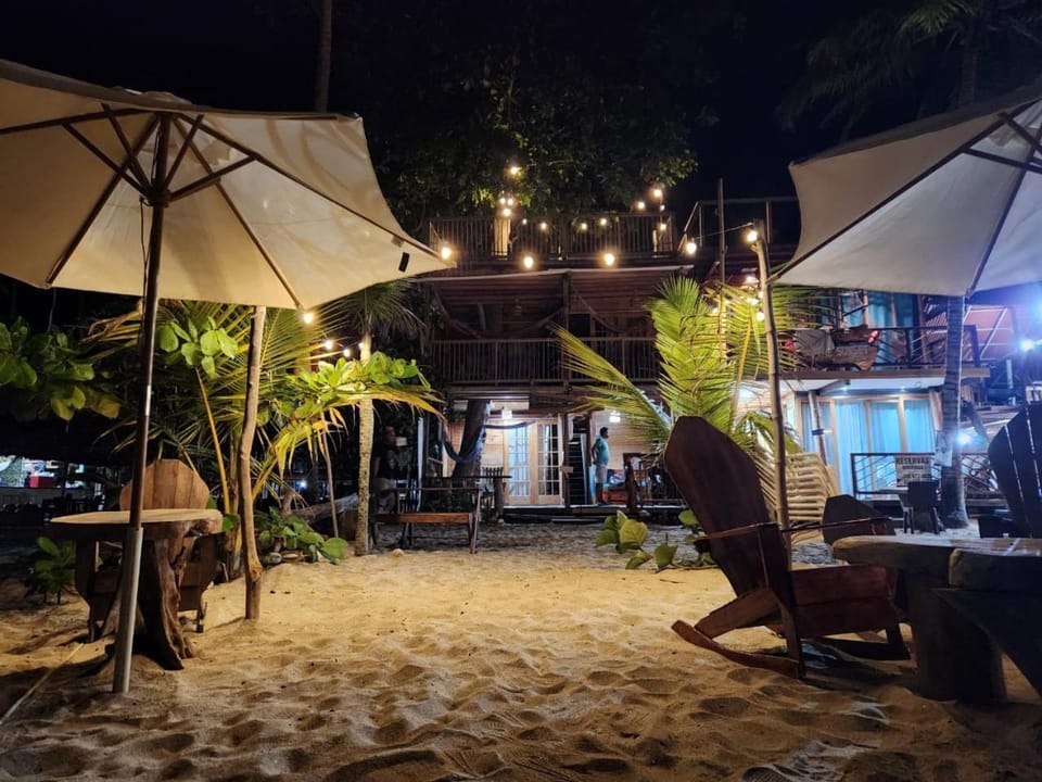 Patio, Night