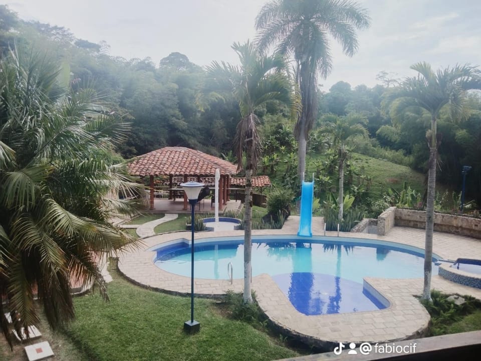 Finca BellaVista, Lago Calima: Hermosos Paisajes House in Calima