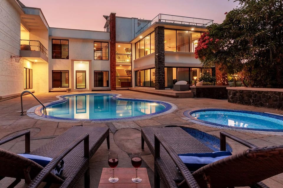 Property building, Swimming pool