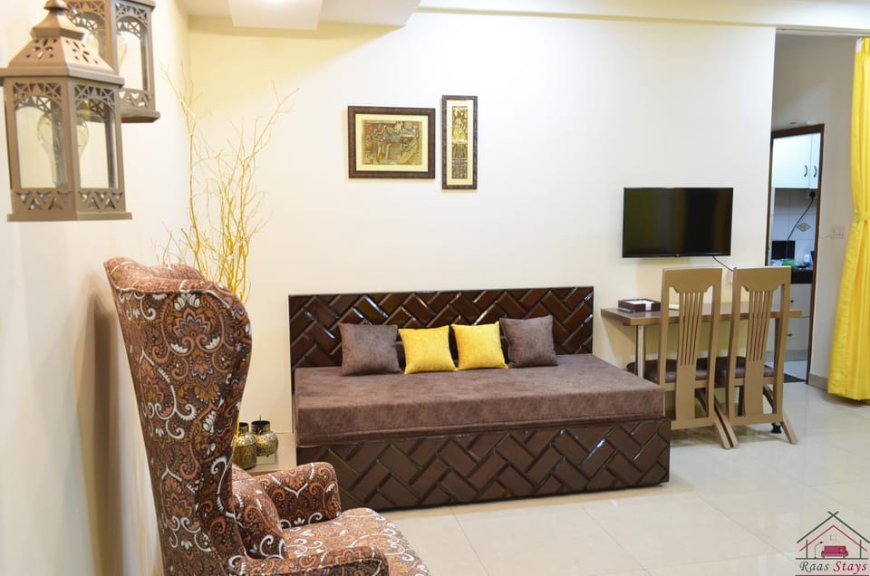 Bed, Living room, Seating area