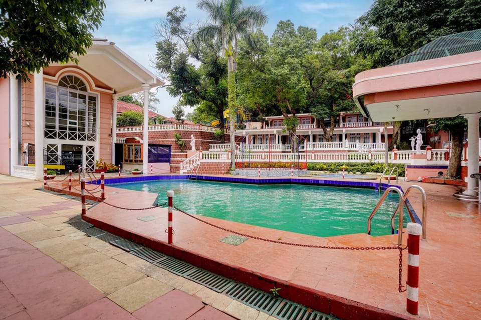 Swimming pool