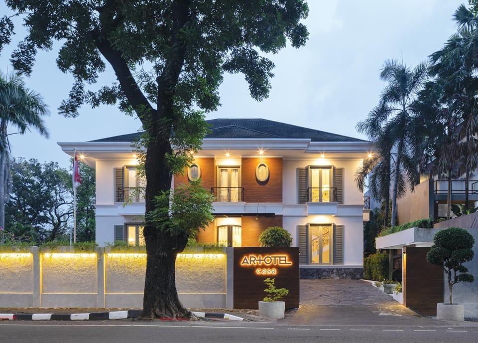 Facade/entrance