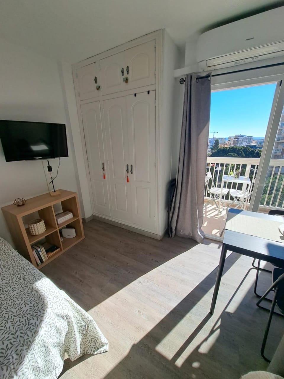 Iris Summer Beach Apartment in Benalmadena