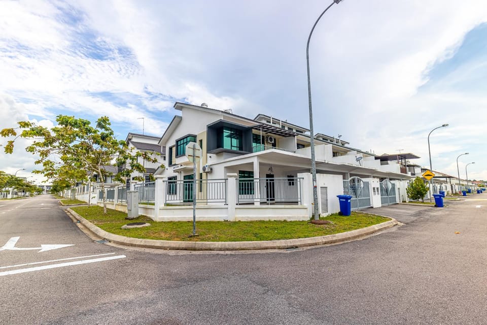 Property building, Balcony/Terrace