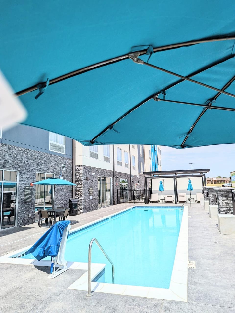 Swimming pool