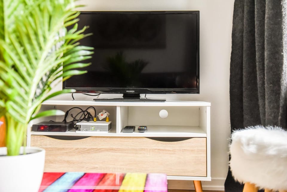 Communal lounge/ TV room, TV and multimedia