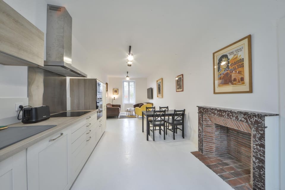 Coffee/tea facilities, Kitchen or kitchenette, Dining area, dishwasher, minibar, pet friendly, stove, toaster