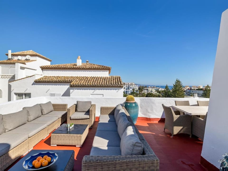 Property building, View (from property/room), Balcony/Terrace