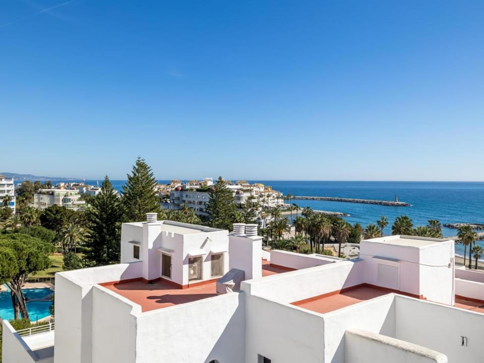 Property building, Sea view