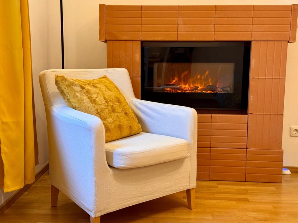 Living room, Seating area, fireplace