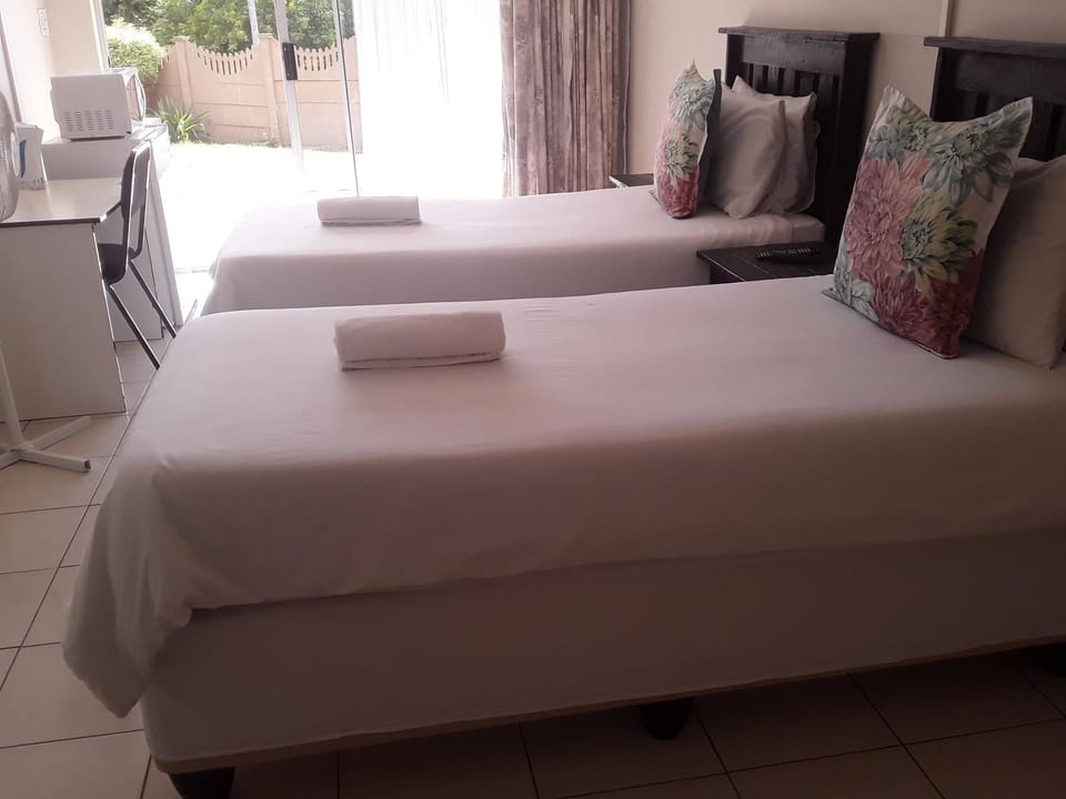 Kuyasa guesthouse Bed and Breakfast in Eastern Cape