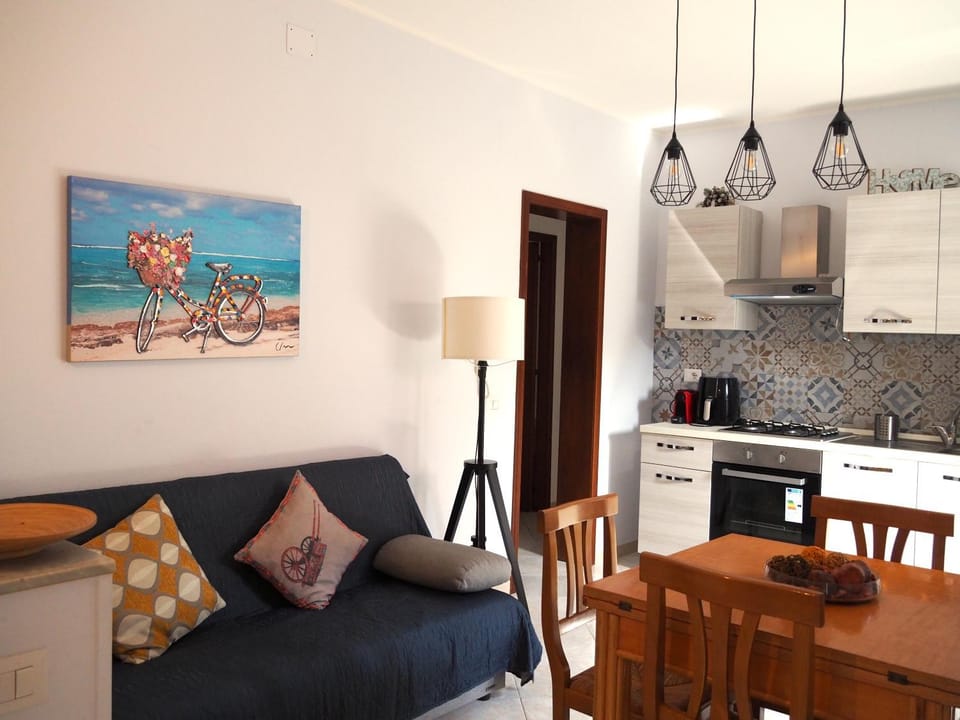 Kitchen or kitchenette, Breakfast, kitchen