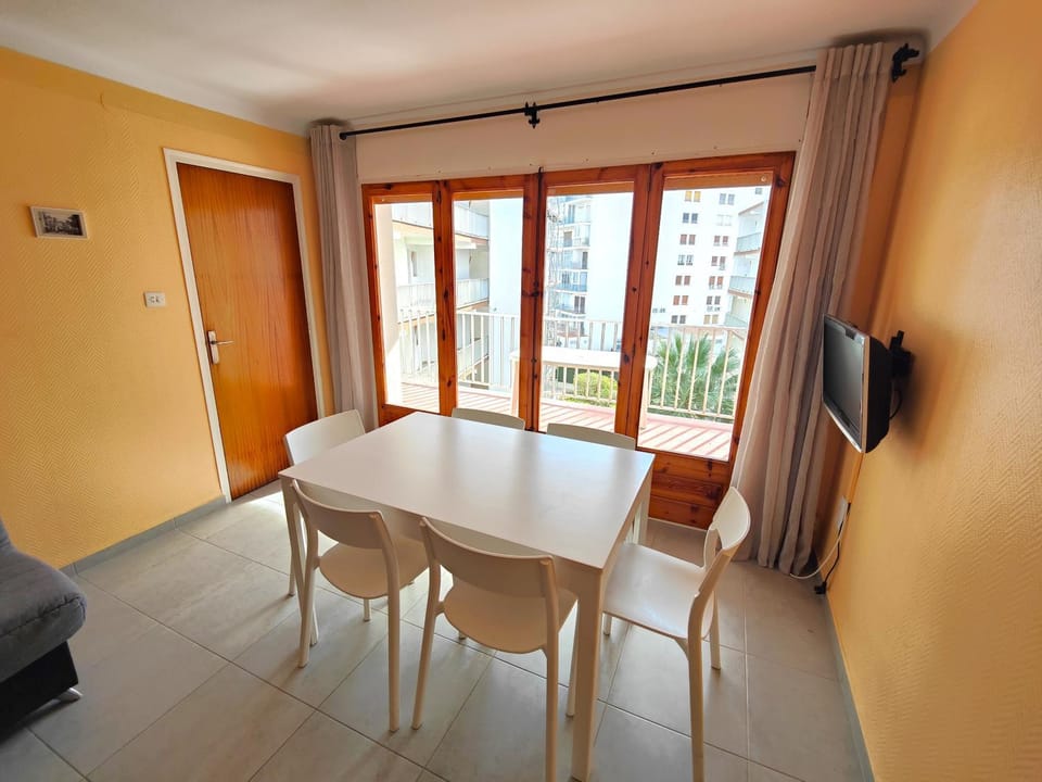 Global Immo 3346 LA SOLANA Apartment in Roses