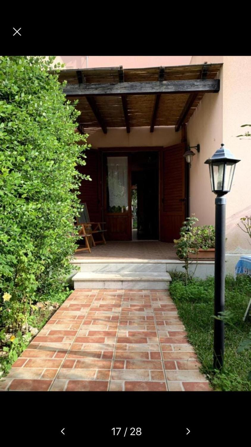 Facade/entrance