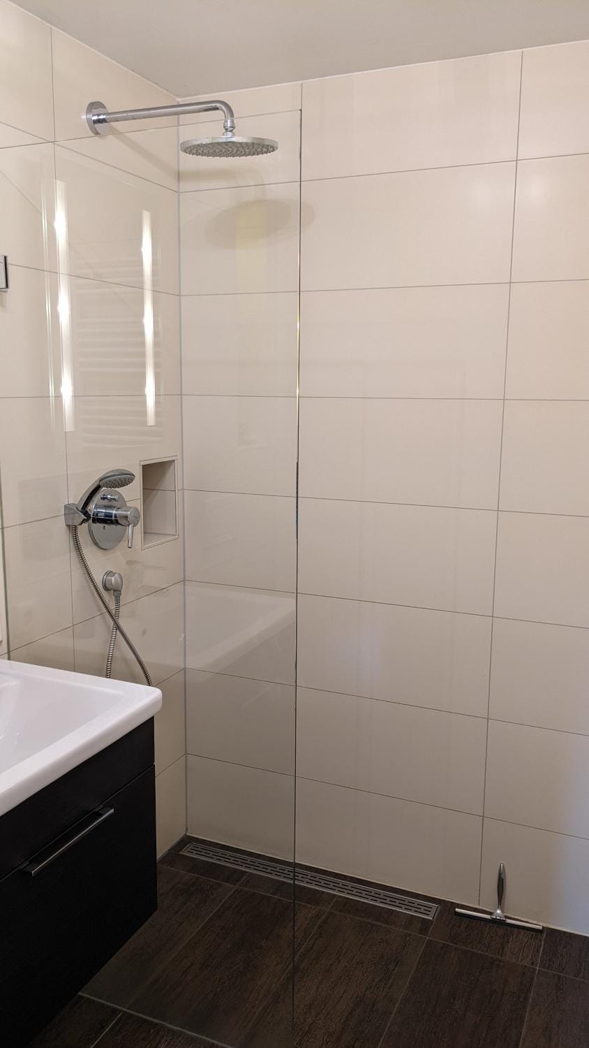 Bathroom, Living room