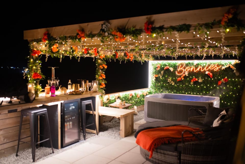 Tan Y Bryn Glamping Campground/ 
RV Resort in Wales