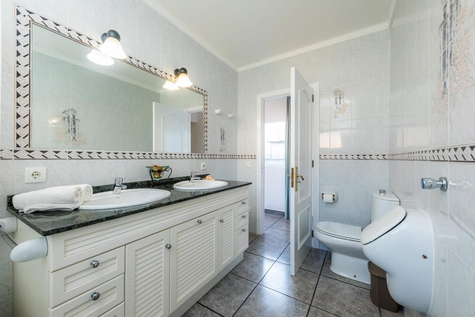 Bathroom, Living room