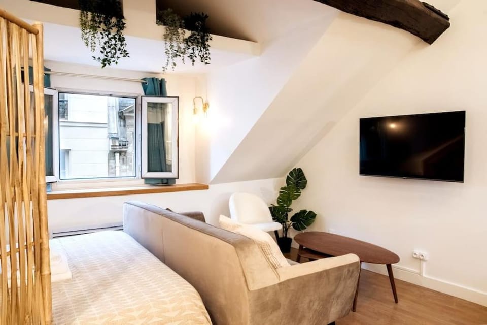 TV and multimedia, Seating area